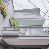 TT Q10 - 3 TẦNG - 62M2 Dtsd - NỞ HẬU 4.3M - GẦN METRO CMT8 – CHỈ NHỈNH 3.X TỶ