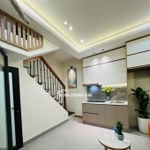 3.85 tỷ Hai Bà Trưng - Nhà đẹp full nội thất sẵn ở. Dân xây kiên cố chắc chắn, ngõ rộng ba gác đỗ cửa.