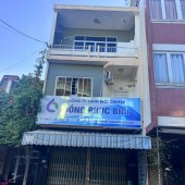 BÁN NHÀ MẶT TIỀN 132 ĐỖ QUANG, 46M 3 TẦNG 3PN3VS HƯỚNG ĐÔNG NAM. 6,9TỶ, LH 0905113070.