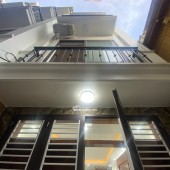 Nhà Ngoại  Giao Đoàn 34.9m, 5 tầng nhà mới cong, 5 phút ra Hồ Tây lộng gió.
