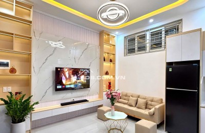 Nhà Đẹp Ở Luôn Thịnh Quang, Đống Đa 31m, 5 tầng, mt 3.5m, giá 7.88 tỷ