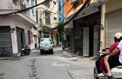 Nhỉnh 9 Tỷ - Oto - Thang Máy -  Full Nội Thất - Trung Tâm Quận Thanh Xuân - 36m, 6Tầng.