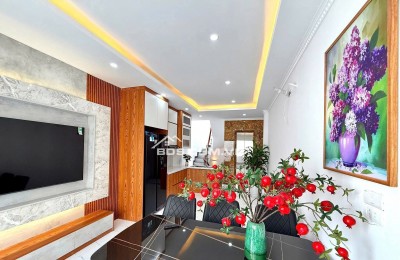 Nhà Đẹp Thang Máy, Gần Đường Ô TÔ Định Công, Hoàng Mai 31m, 6  tầng, mt 3.4m, giá 8.4 tỷ