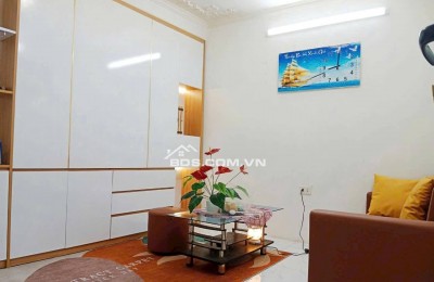 Nhà Đẹp Gần Đường Ô TÔ Tôn Đức Thắng, Đống Đa 40m, mt 4m, giá 3,1 tỷ.