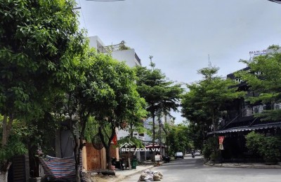 LÔ ĐẤT VUÔNG VỨC NGAY ĐƯỜNG LÊ NINH - SÁT PHẠM VĂN ĐỒNG