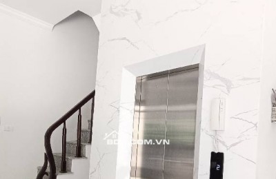  NHÀ MỚI ĐẸP LÔ GÓC – Ô TÔ VÀO NHÀ – THANG MÁY – FULL NỘI THẤT – TRUNG TÂM, THẠCH BÀN, LONG BIÊN 