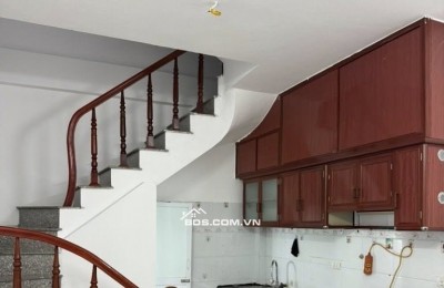 phố Hoàng Như Tiếp – trung tâm Long Biên, chỉ 60m ra mặt phố Hồng Tiến, 1km tới cầu Chương Dương, đi Hồ Gươm chỉ mất 10 phút