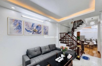 Nhỉnh 8 Tỷ - Gần Phố - Full Nội Thất - Khương Trung, Thanh Xuân - 42m, 4 Tầng.