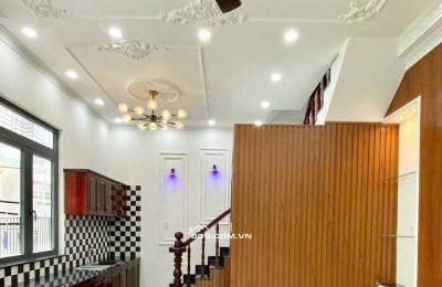 37. Nhà trệt lầu sau lưng Vincom Hùng Vương cách mặt tiền chỉ 1 căn nhà