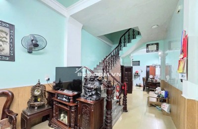 Bán nhà ngõ 296 Minh Khai, 40 m2, dân xây, ngõ rộng, 6,7 tỷ