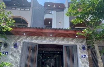 Cần Bán Gấp Căn Nhà Ngay Chợ Bình Chánh ,DT 113m2 , SỔ HỒNG