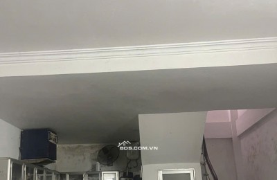 Bán Nhà Đội Cấn: 6,95 Tỉ,Oto đỗ cổng ,Sổ 30m ,MT 4,3m ,Kinh Doanh Đỉnh