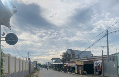 Bán nhà mặt tiền Hoàng Phan Thái , 1 trệt 1 lửng 2 lầu , trả trước 1 tỷ nhận nhà