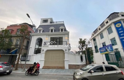 Bán nhà mặt phố Sa Đôi Đại Mỗ Nam Từ Liêm lô góc 3 mặt thoáng diện tích 210m2x 4 tầng MT 15m2 giá 63.9 tỷ