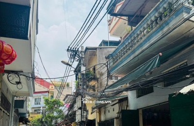 Chính chủ bán nhà mặt phố Yên Phúc Văn Quán Hà Đông diện tích 40m2x 3 tầng cũ giá 8.8 tỷ