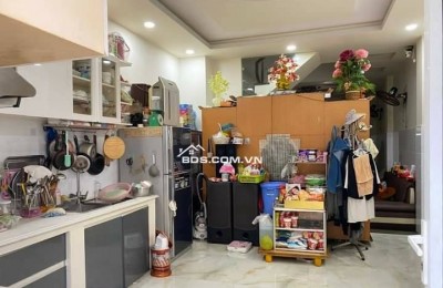 MẶT TIỀN ĐẠI LỘ 3, PHƯỚC BÌNH, QUẬN 9; D.TÍCH 81,5m2 (Ngang 4,1m); 3 TẦNG, NHÀ MỚI; NHỈNH 11 TỶ