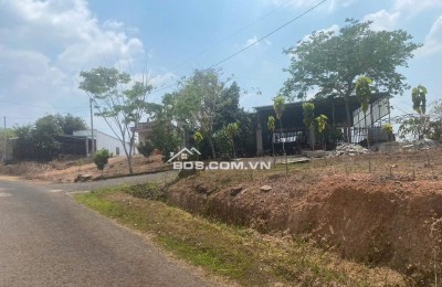  Cần bán lô đất đẹp 200m² – Vị trí trung tâm, pháp lý chuẩn!