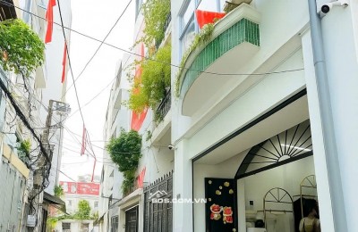 16 TỶ: BÁN NHÀ QUẬN 3- TRẦN HƯNG ĐẠO NGUYỄN VĂN CỪ- 4M x 13M- 3 TẦNG XE HƠI TRONG NHÀ.VŨ 0933910039