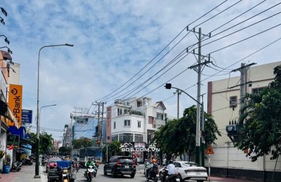 BÁN NHÀ DĨ AN – NHÀ MỚI ĐẸP – SÁT KCN SÓNG THẦN – XE HƠI VÀO TẬN NHÀ – CHỈ 3.55 TỶ