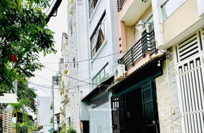 6 Tỷ nhỉnh: Nhà Quận 10 - ngay Bệnh Viện 115 - Xe hơi trong nhà 4 Tầng Ngang hơn 4m. VŨ 0933910039