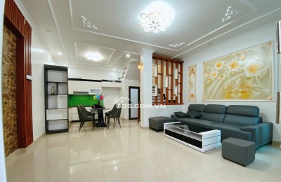 NHÀ GÓC DÂN ĐỘC LẬP LÔ GÓC GIÁ CHỈ HƠN 2 TỶ.