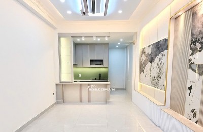 5 Tỷ nhỉnh- Hoàng Diệu Quận 4- nhà mới 100% ngang hơn 4m- 3 tầng 3 phòng đủ nội thất. VŨ 0933910039