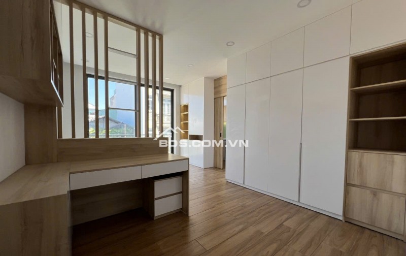 CHO THUÊ NHÀ NGUYÊN CĂN 6x22M – HẺM 8M GẦN KỲ HOÀ – HẦM 2 XE HƠI, THANG MÁY