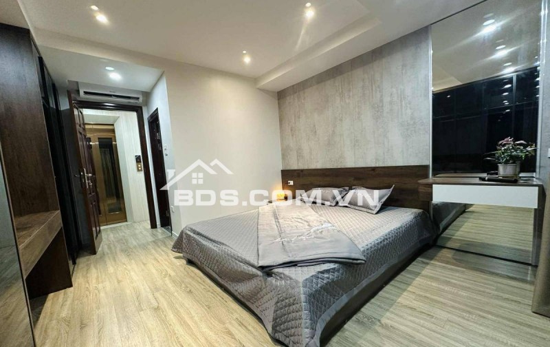 Nhà Đẹp Lô Góc, Thang Máy Minh Khai 30m, 7 tầng, mt 4m, giá 9.8 tỷ.