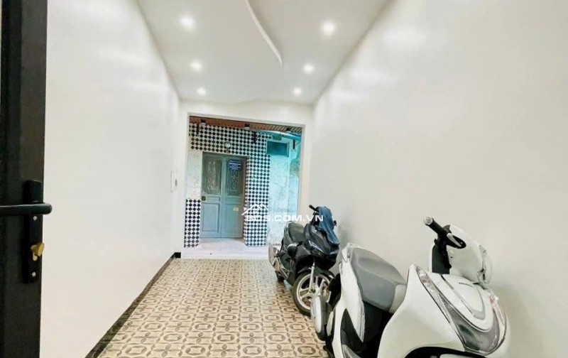 Nhà Đẹp Ở Ngay Minh Khai, Hai Bà Trưng 45m, 4 tầng, giá 9.1 tỷ.