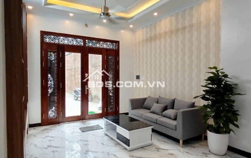 Nhà đẹp phố Thanh Lân - 44m2 x 6pn, cách mặt phố 15m - nhỉnh 8 tỷ