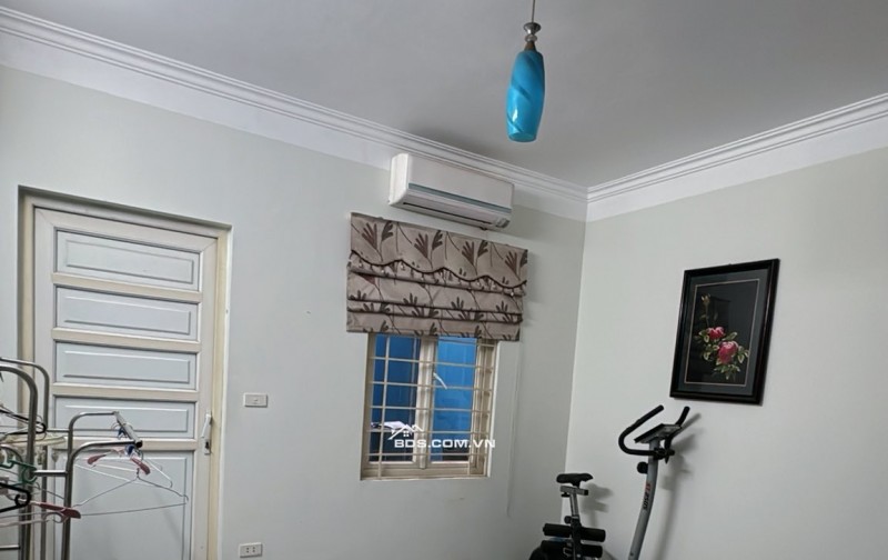 Nhà Hoàng Ngân - Oto Ngủ Trong Nhà - Sát Phố - Ngõ Thông Kinh Doanh - 2 Mặt Thoáng
