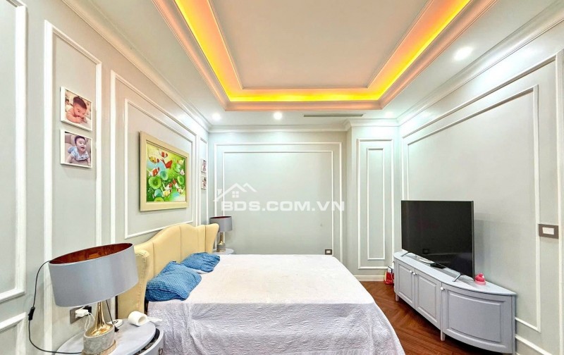 Nhà Đẹp Kinh Doanh Giải Phóng, Thanh Xuân 57m, 5 tầng, mt 5.6m, giá 26.5 tỷ.