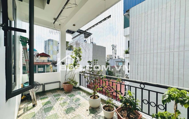 Nhà Đẹp Lô Góc, Gần Phố, Trương Định, Hoàng Mai 34m, 5 tầng, mt 4.7m, giá 9.5 tỷ