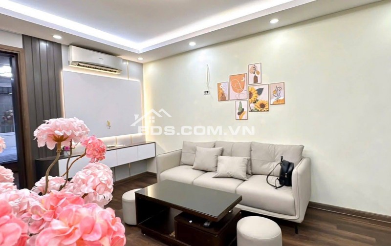 Nhà Đẹp Ô TÔ ĐỖ CỬA Hồng Mai, Hai Bà Trưng 70m, giá 3.85 tỷ.