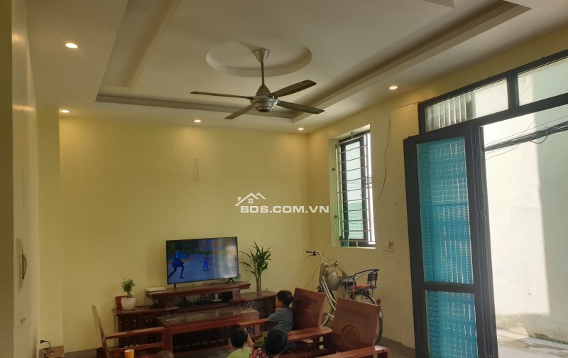 BÁN NHÀ ĐẸP 1.89 TỶ 3 TẦNG 49M2 ( TÂY NAM ) NGÕ ĐƯỜNG LỘC VƯỢNG