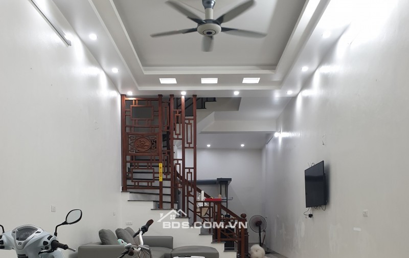 BÁN NHÀ 3.5 TỶ 3 TẦNG 54M2 NGÕ 2 Ô TÔ TRÁNH NHAU GẦN HỒ VỊ XUYÊN