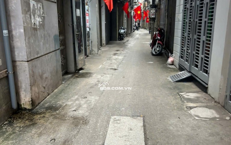 Hiếm ! Nhỉnh 9 Tỷ - Gần Phố - Dân Xây - Trung Tâm Quận Thanh Xuân - 51M, 5 Tầng.