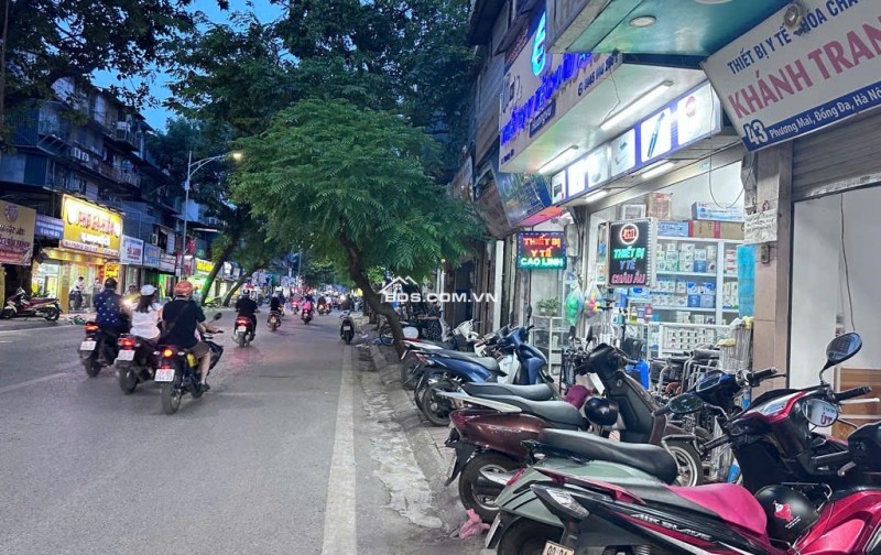 MẶT PHỐ PHƯƠNG MAI - TRUNG TÂM ĐỐNG ĐA