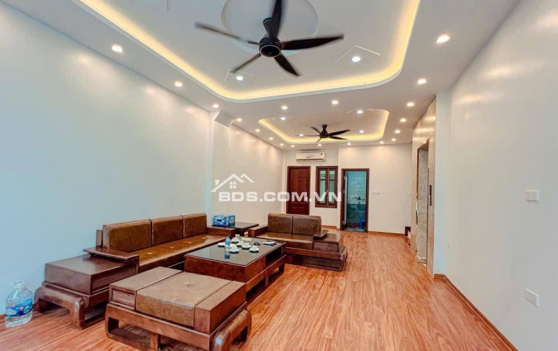 Nhà Đẹp Thang Máy Trần Khát Chân, Hai Bà Trưng 68m, 5 tầng, mt 4.7m, giá 13.5 tỷ