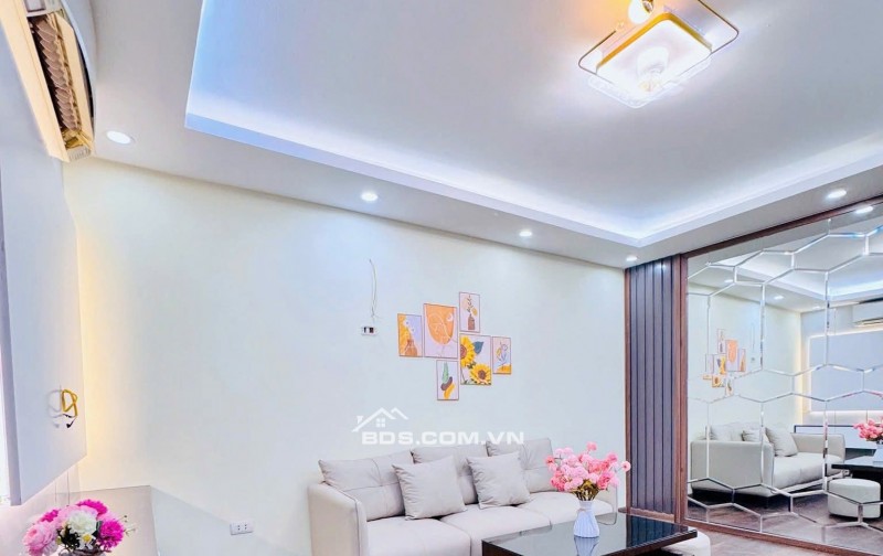 Nhà Đẹp Ô TÔ ĐỖ CỬA Hồng Mai, Hai Bà Trưng 70m, giá 3.85 tỷ.