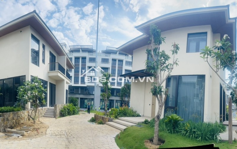 L'aurora Phu Yen Dự án nghỉ dưỡng 5* đầu tiên ở Phú Yên sở hữu vị trí đắc địa 4 mặt tiền đường sát biển.