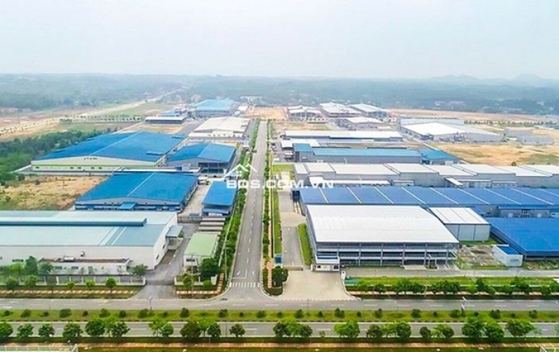 Bán gấp lô 150m2 mặt trục chính kinh doanh ngay trung tâm thị trấn