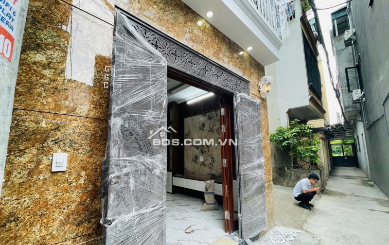 Nhà đẹp phố Thanh Lân - 44m2 x 6pn, cách mặt phố 15m - nhỉnh 8 tỷ