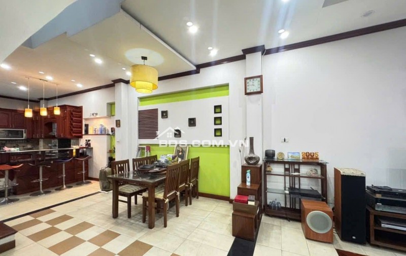 Nhà Đẹp Mặt Phố Kinh Doanh Bà Triệu, Hai Bà Trưng 74m, 6 tầng, mt 4,5m, giá 64 tỷ.