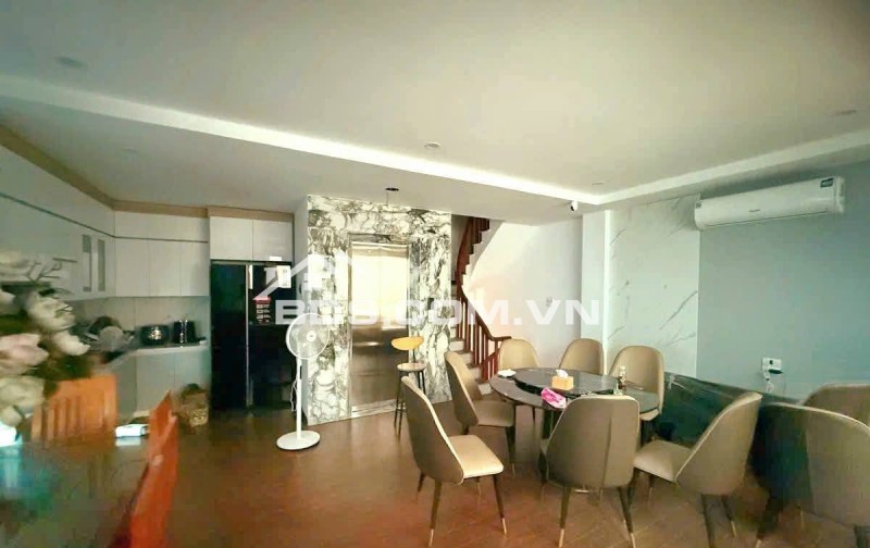 Nhà Đẹp Lô Góc, Ô Tô Đỗ Cửa Khương Hạ, Thanh Xuân 43m, 7 tầng, mt 6m, giá 18.5 tỷ.