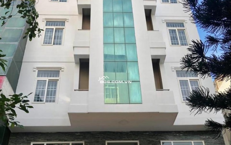 Bán Khách sạn 1 sao, 5 tầng, 31 phòng ngủ, View Biển. Ngay sát Bãi Sau Vũng Tàu.