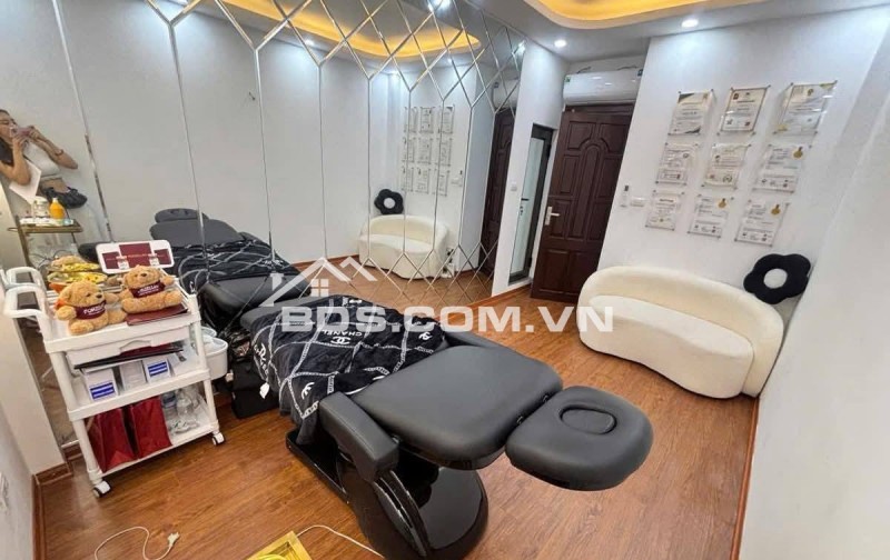 Nhà Đẹp Gần Phố, Giáp Bát, Hoàng Mai 19/25m, 6 tầng, giá 5.9 tỷ.