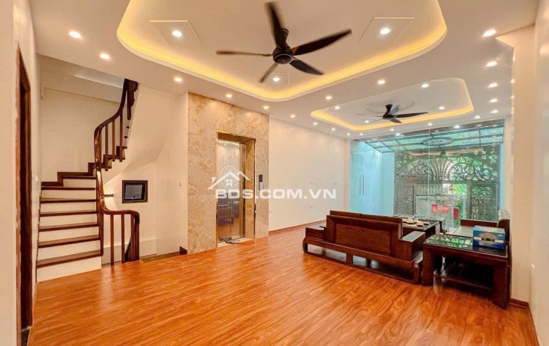 Nhà Đẹp Thang Máy Trần Khát Chân, Hai Bà Trưng 68m, 5 tầng, mt 4.7m, giá 13.5 tỷ