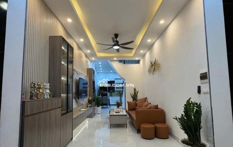 Bán Nhà Nguyễn Trãi, Thanh Xuân - Hàng Xóm Royal City - Ở Ngay - Oto Kinh Doanh - 43M, 4 Tầng.