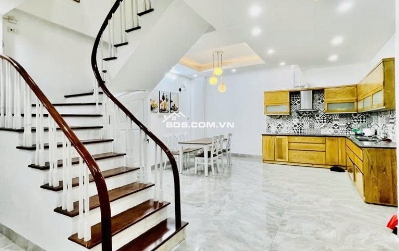 Bán Nhà Phân Lô - Oto - Gần Phố - Hoàng Văn Thái, Thanh Xuân - 46m, 4 Tầng - Nhỉnh 14 Tỷ.
